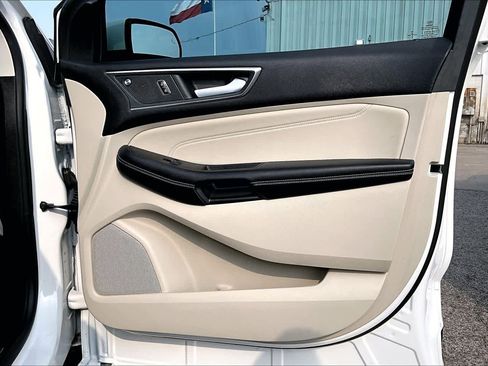 Used 2021 Ford Edge Titanium FWD image 23