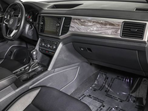 Used 2020 Volkswagen Atlas Cross Sport SE w/ Towing Package image 44