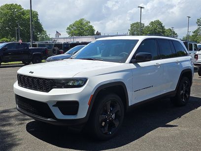 New 2025 Jeep Grand Cherokee Altitude