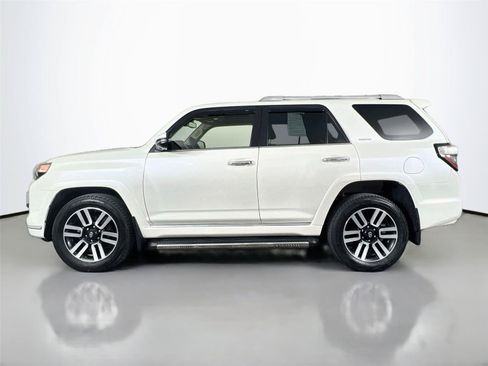 Used 2022 Toyota 4Runner Limited AWD/4WD image 3