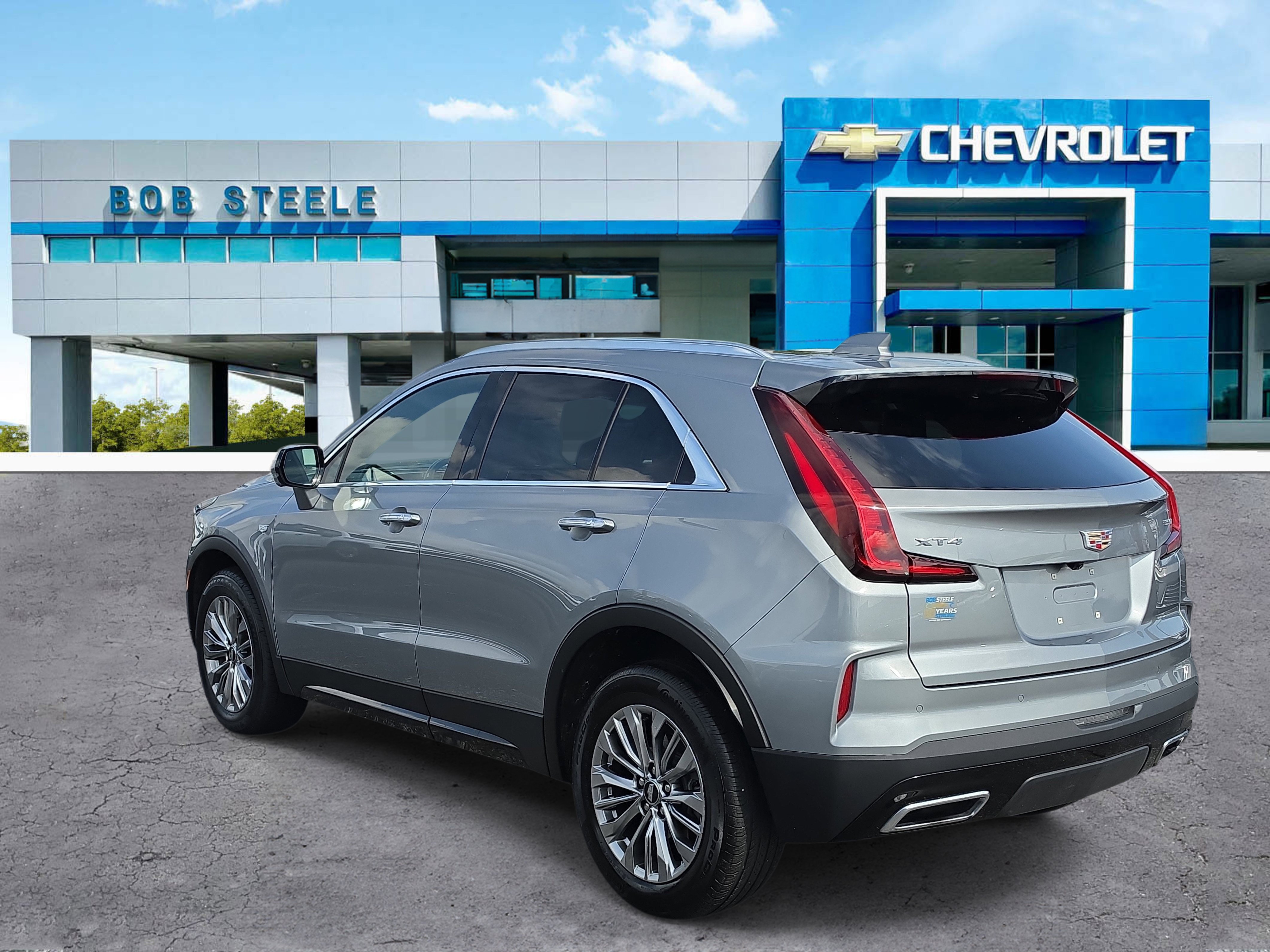 Certified 2025 Cadillac XT4 Premium Luxury FWD image 3