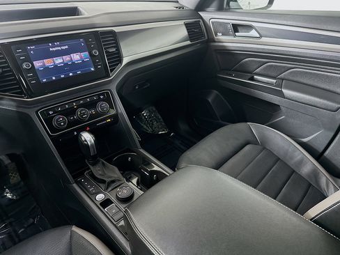 Used 2020 Volkswagen Atlas Cross Sport SEL Premium image 24