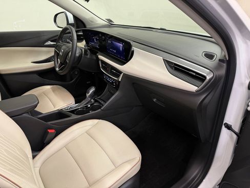 Used 2024 Buick Encore GX Avenir w/ Avenir Technology Package image 18