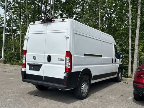 Used 2025 RAM ProMaster 2500 w/ Convenience Group FWD image 6