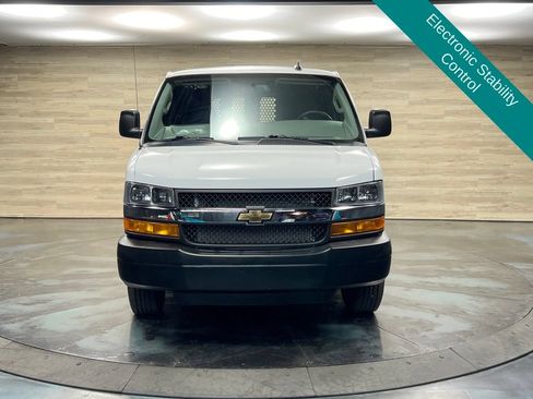Used 2025 Chevrolet Express 2500 w/ Driver Convenience Package RWD image 8