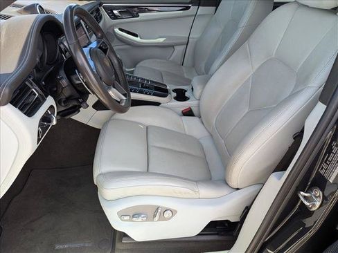 Used 2021 Porsche Macan S AWD/4WD image 15