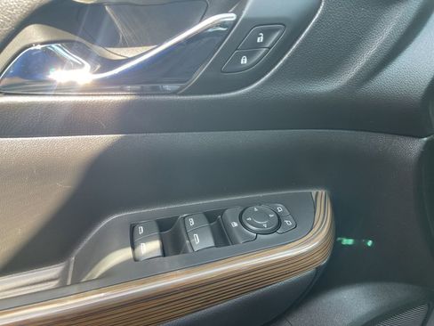 Certified 2023 GMC Acadia SLE w/ Driver Convenience Package FWD image 36