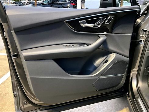 New 2026 Audi Q7 Premium image 10