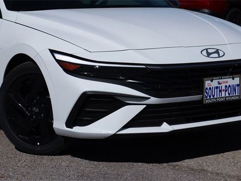 New 2026 Hyundai Elantra Sport image 3