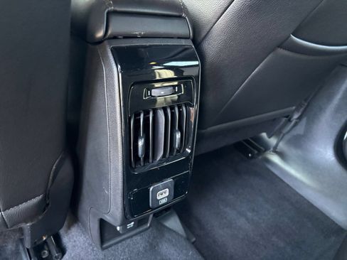 Used 2025 Jeep Compass Limited AWD/4WD image 23