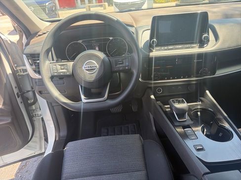 Used 2021 Nissan Rogue SV FWD image 10