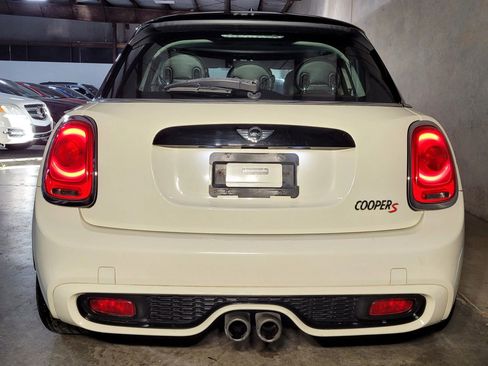 Used 2015 MINI Cooper S image 9