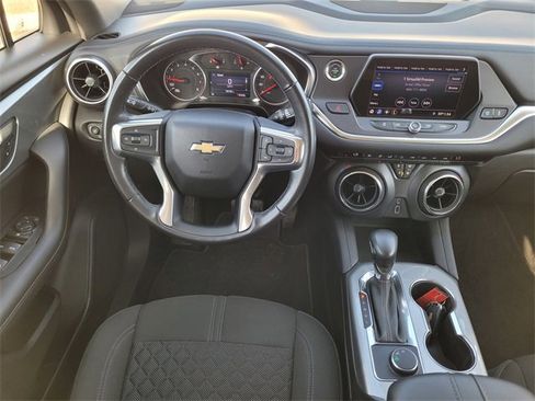 Used 2019 Chevrolet Blazer LT image 11