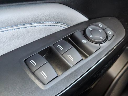 Used 2025 Chevrolet Trax LT image 22