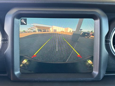 Used 2020 Jeep Gladiator Overland AWD/4WD image 30