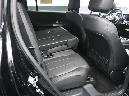 Used 2025 Mercedes-Benz GLB 250 image 26