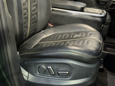 Used 2022 Rivian R1T Launch Edition image 15