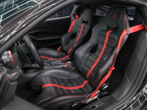 Used 2022 Ferrari F8 Tributo RWD image 17