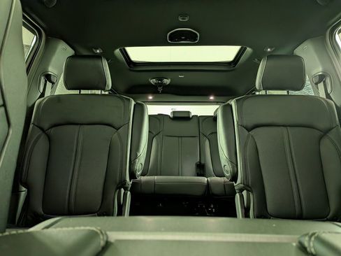 New 2026 Jeep Grand Wagoneer L Limited AWD/4WD image 28