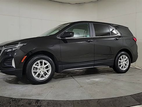 Used 2022 Chevrolet Equinox LT image 4