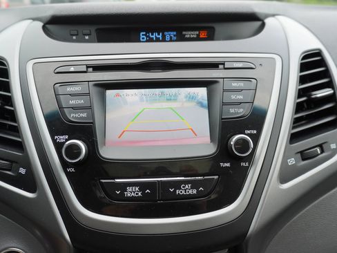 Used 2015 Hyundai Elantra Sport FWD image 21