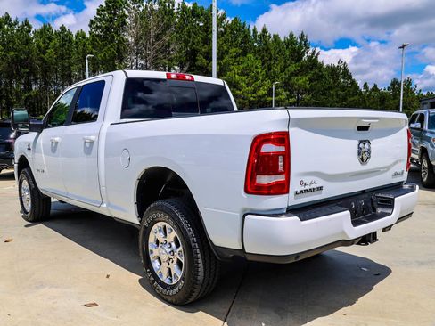 Used 2024 RAM 2500 Laramie AWD/4WD image 8
