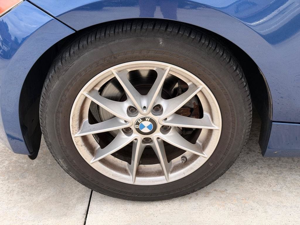 Used 2010 BMW 128i Convertible RWD image 14