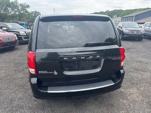 Used 2019 Dodge Grand Caravan SE image 9