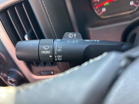 Used 2014 GMC Sierra 1500 SLE w/ Suspension Package, Off-Road image 21