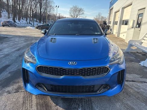 Used 2018 Kia Stinger GT1 image 2