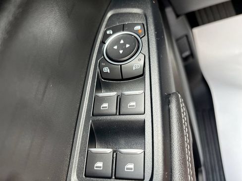 Used 2025 Ford Ranger XLT w/ Equipment Group 301A High AWD/4WD image 18