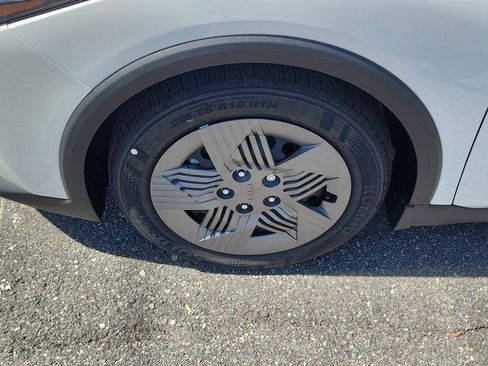 New 2026 Kia K4 FWD image 34