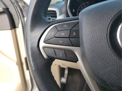 Used 2017 Jeep Grand Cherokee Laredo w/ Quick Order Package 23E image 27