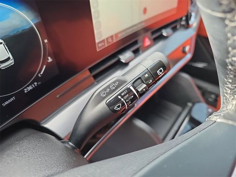 Used 2023 Kia Sportage SX image 26