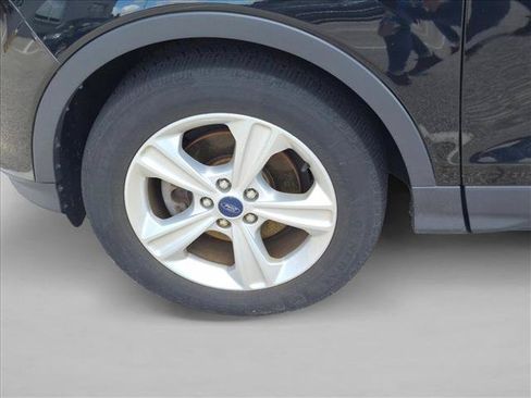 Used 2016 Ford Escape SE w/ Equipment Group 201A FWD image 11