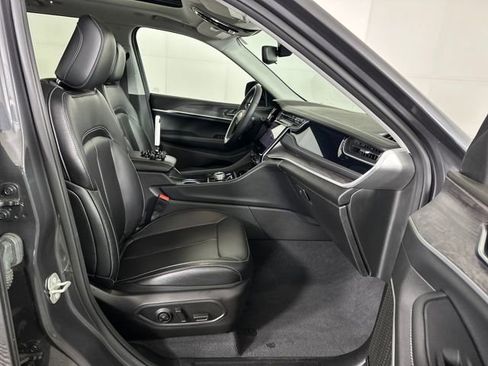 Used 2024 Jeep Grand Cherokee Limited 4xe image 28