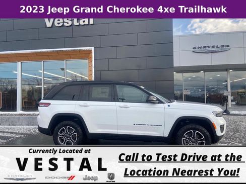 New 2023 Jeep Grand Cherokee Trailhawk AWD/4WD image 12