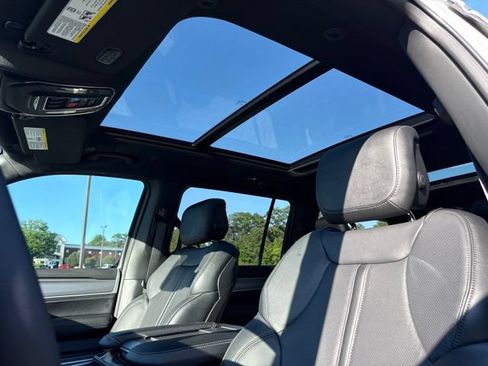 New 2026 Jeep Grand Wagoneer Limited AWD/4WD image 23