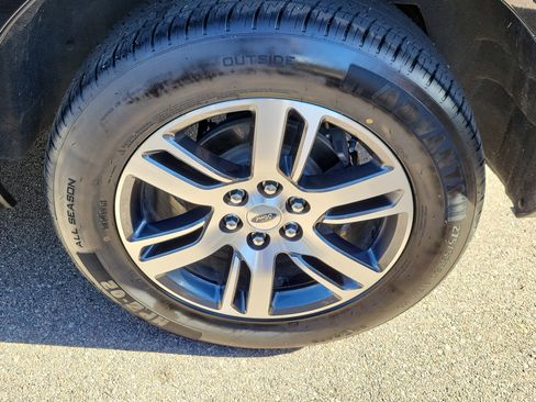 Used 2024 Ford Expedition Limited image 17