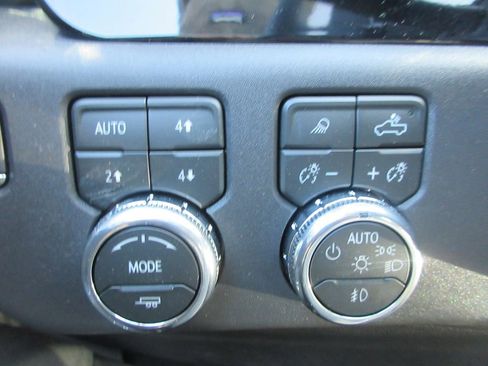 New 2026 GMC Sierra 1500 SLT w/ SLT Premium Plus Package AWD/4WD image 18