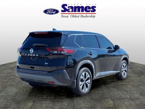 Used 2021 Nissan Rogue SV FWD image 3
