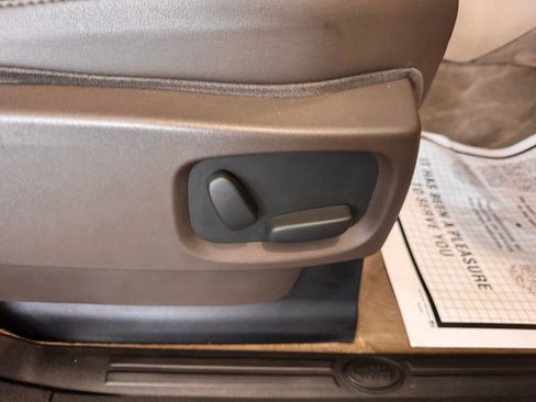 Used 2016 Land Rover LR4 HSE LUX image 14