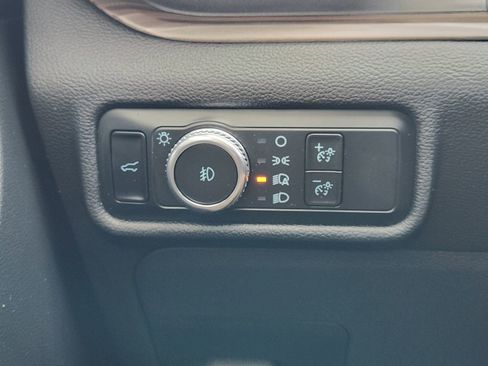 Used 2022 Ford Explorer Limited w/ Limited Technology Package image 23