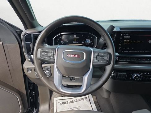 Used 2026 GMC Sierra 1500 SLT AWD/4WD image 12
