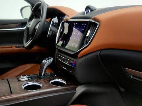 Used 2022 Maserati Ghibli Modena RWD image 37
