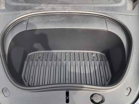 Used 2024 Tesla Model 3 Standard Range image 24