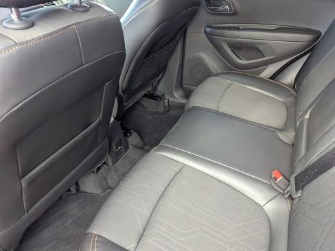 Used 2018 Chevrolet Trax LT w/ Sun & Sound Package image 15