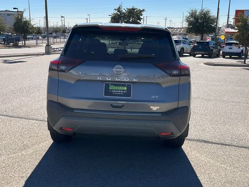Used 2023 Nissan Rogue SV image 7