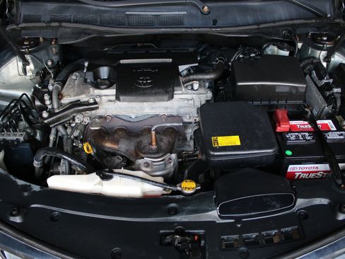 Used 2012 Toyota Camry LE FWD image 24