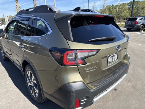 Used 2022 Subaru Outback Touring XT image 9